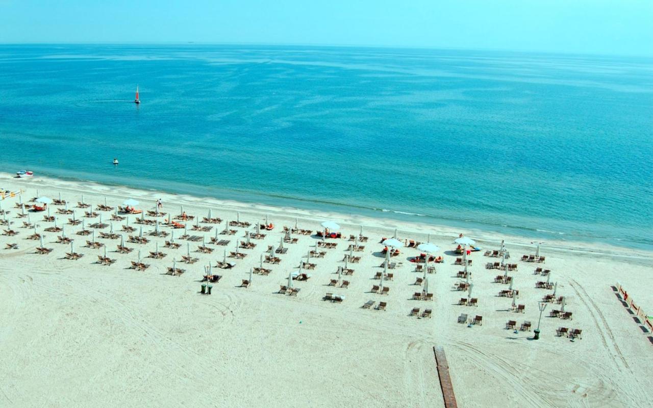 Solid Residence Mihai Mamaia Bagian luar foto